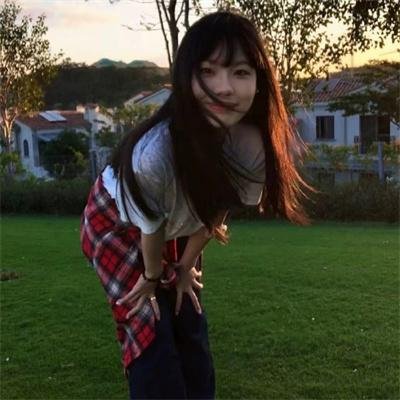 在江边